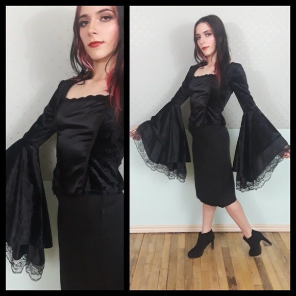 Lip Service Tops - Killer vtg 90s lip service NWT witchy velvet top!